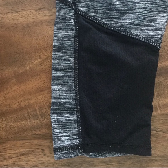 Crop Workout Leggings - Picture 5 of 7